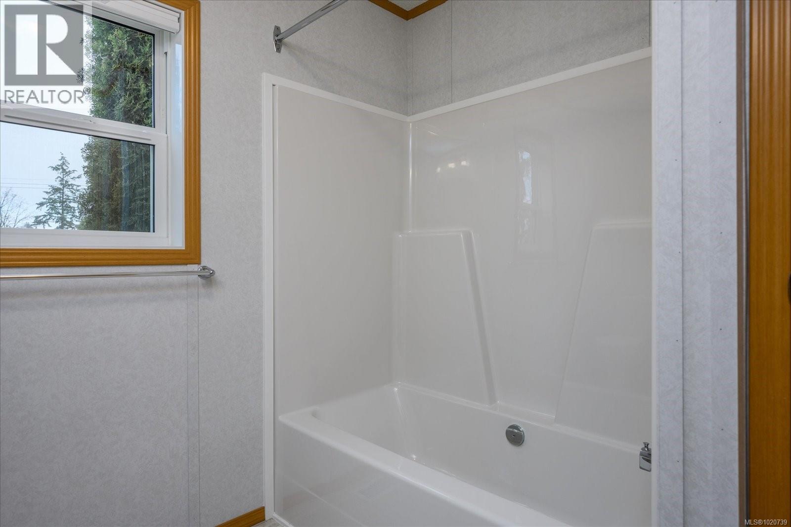 21 6820 Parklands Pl