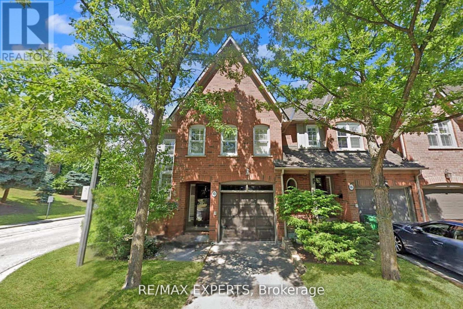 17B - 1084 QUEEN STREET W