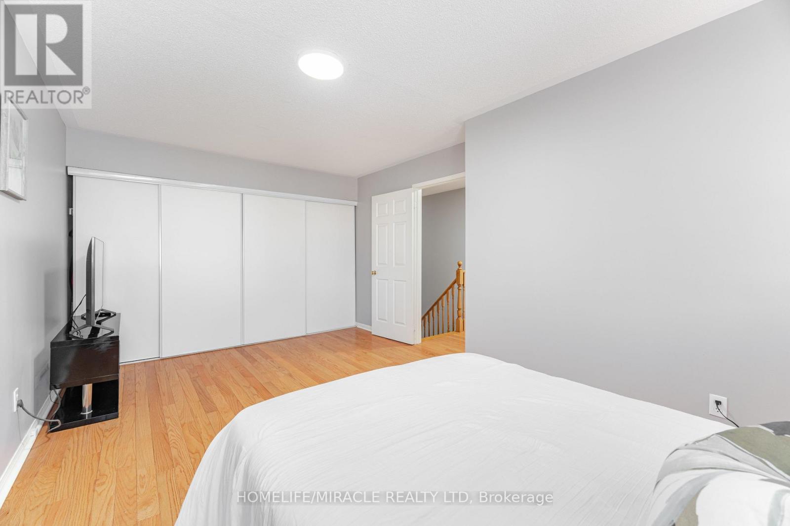 32 - 83 MONDEO DRIVE