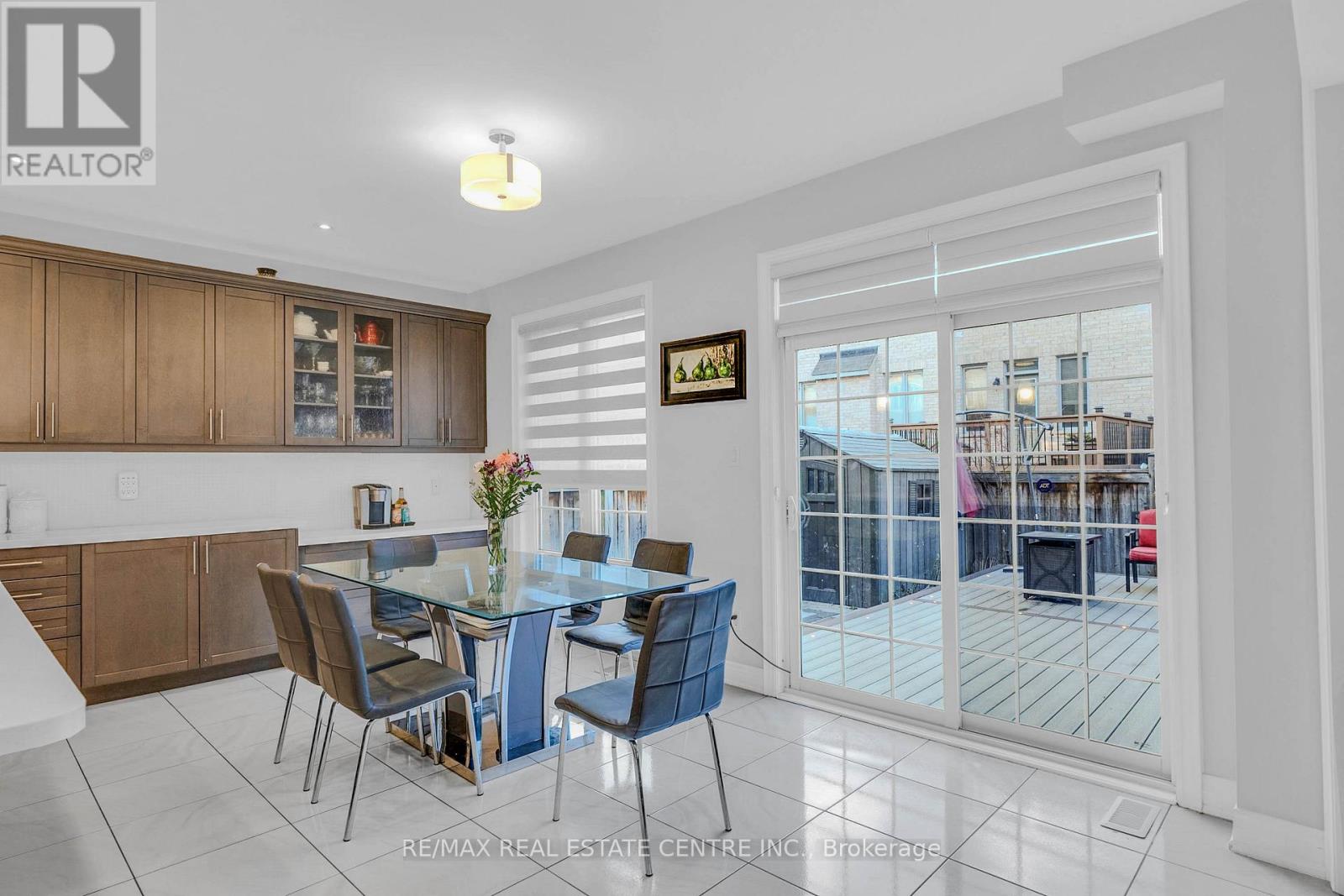 11 MISTYGLEN CRESCENT