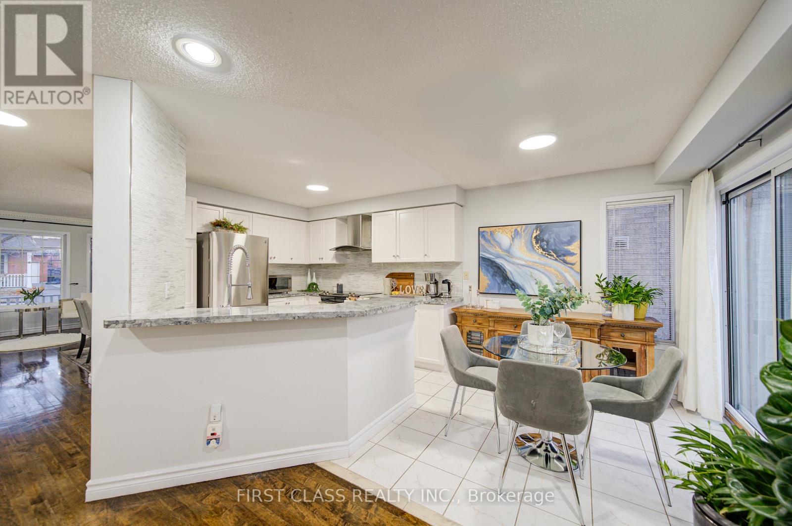 18 PRIMROSE PATH CRESCENT