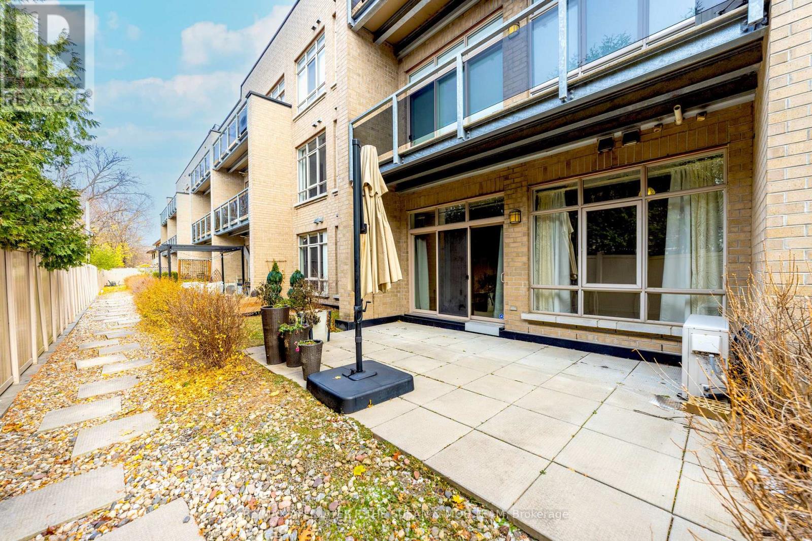 106 - 682 CHURCHILL AVENUE N