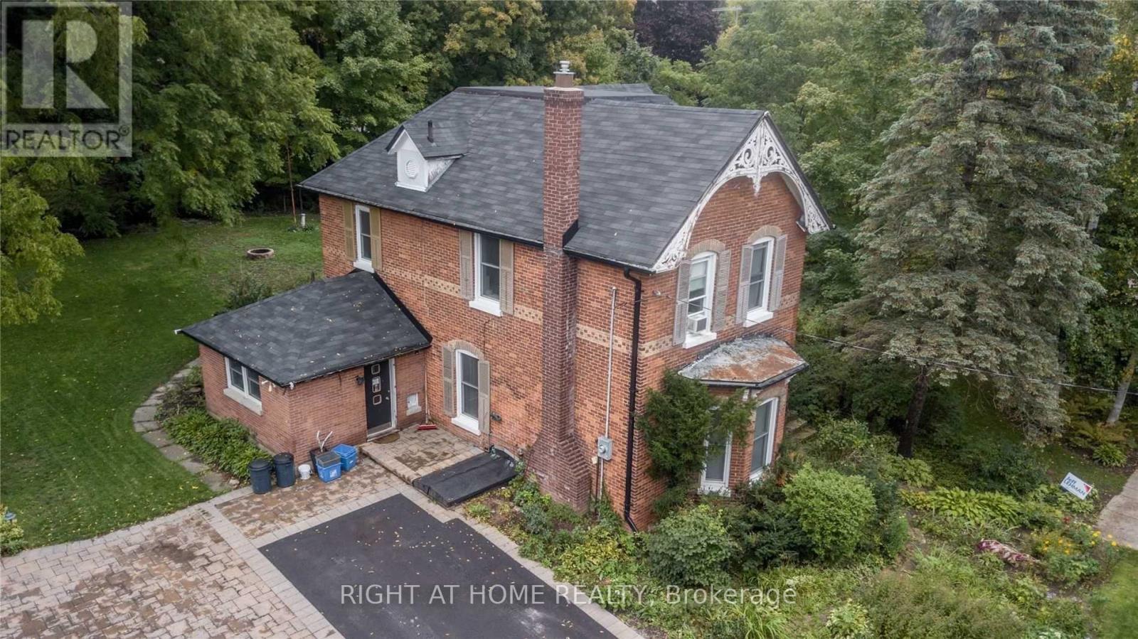 133-135 MULCASTER STREET