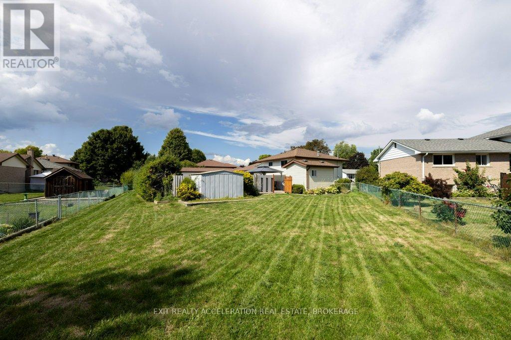 38 THORNCLIFFE DRIVE