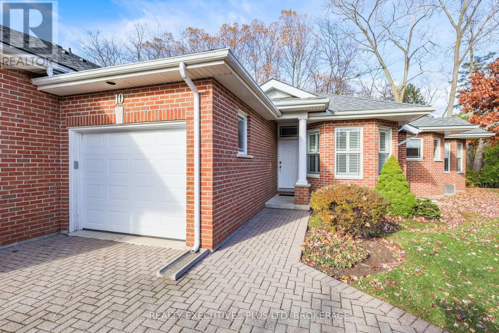 10 - 3300 MONTROSE ROAD