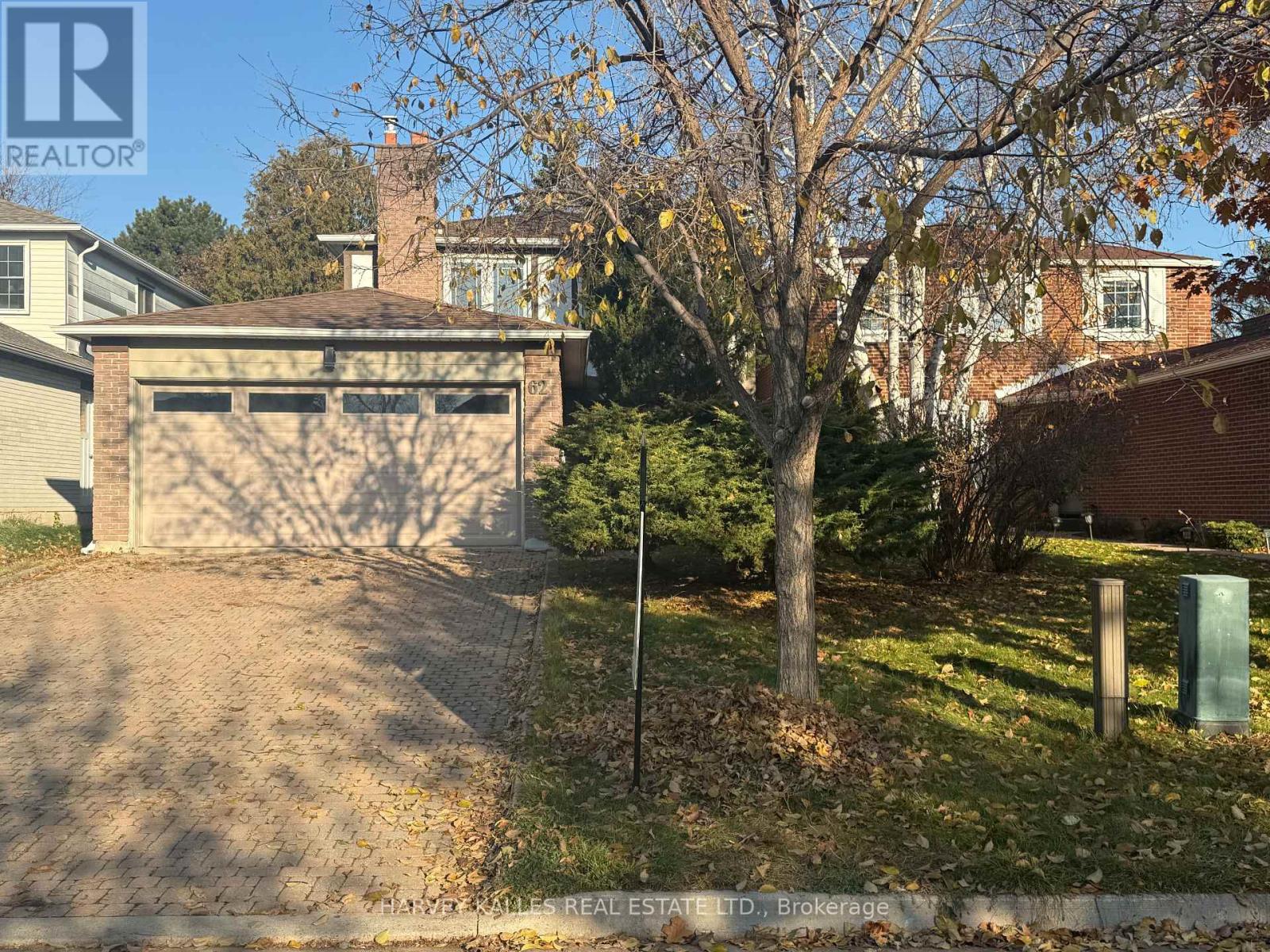 62 DERSINGHAM CRESCENT