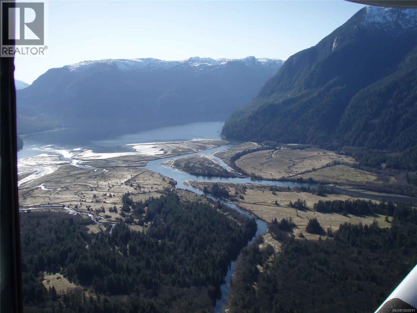 DL140 Kingcome Inlet