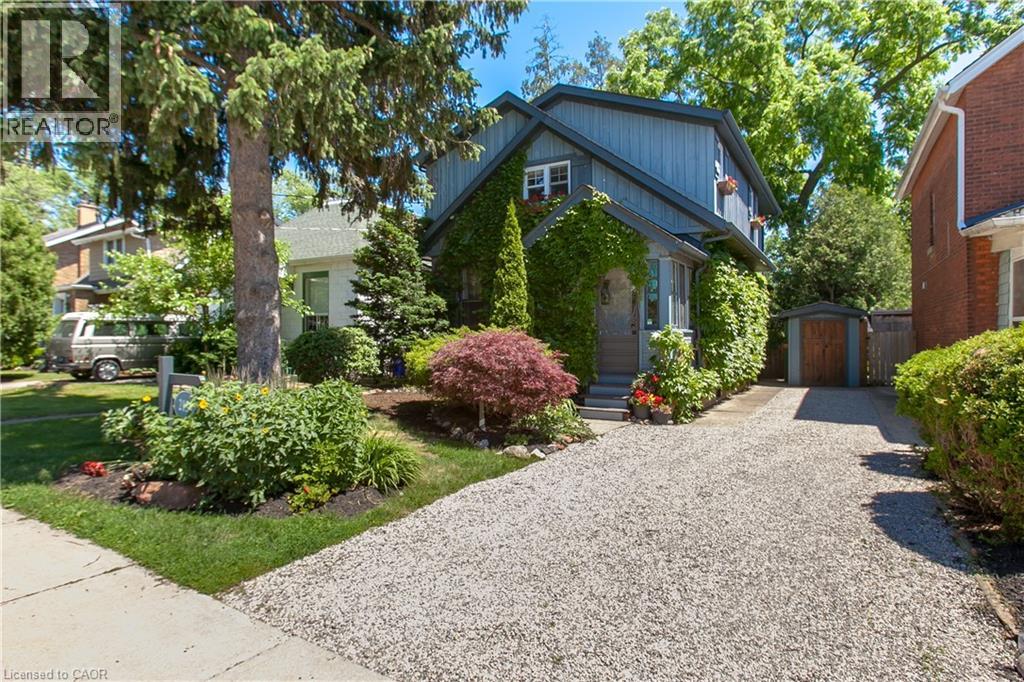 2154 CAROLINE Street