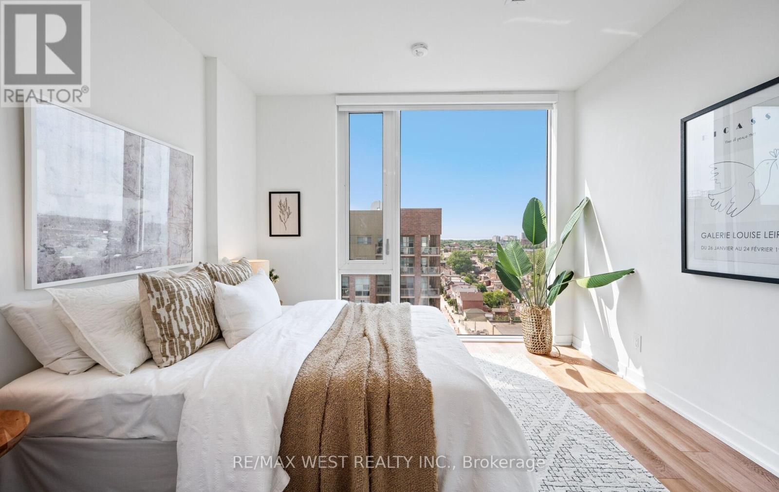 1103 - 1808 ST CLAIR AVENUE W