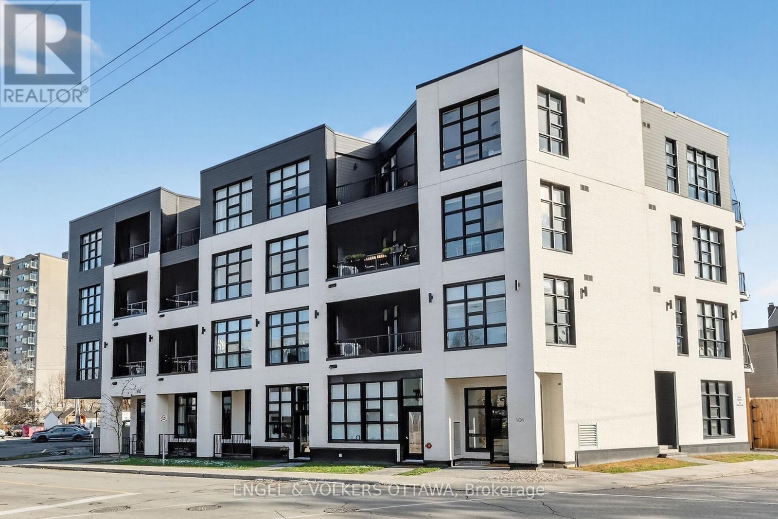 105 - 101 PINHEY STREET