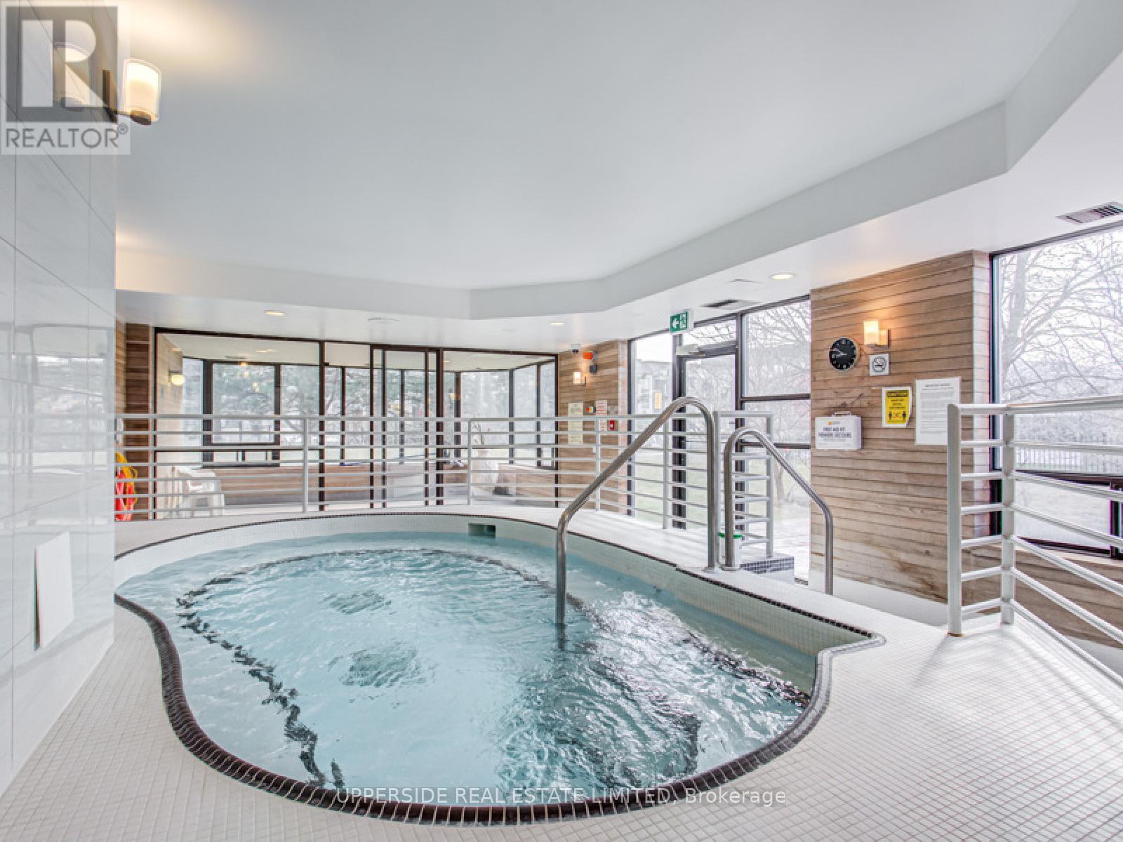 512 - 7420 BATHURST STREET