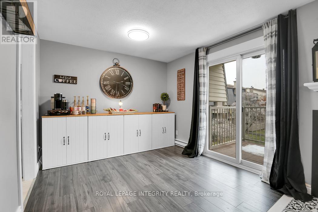 #6 - 20 SWEETBRIAR CIRCLE