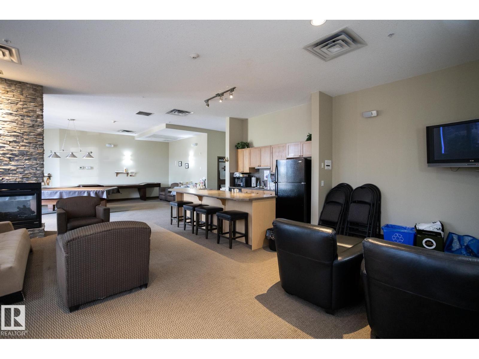 #409 160 MAGRATH RD NW