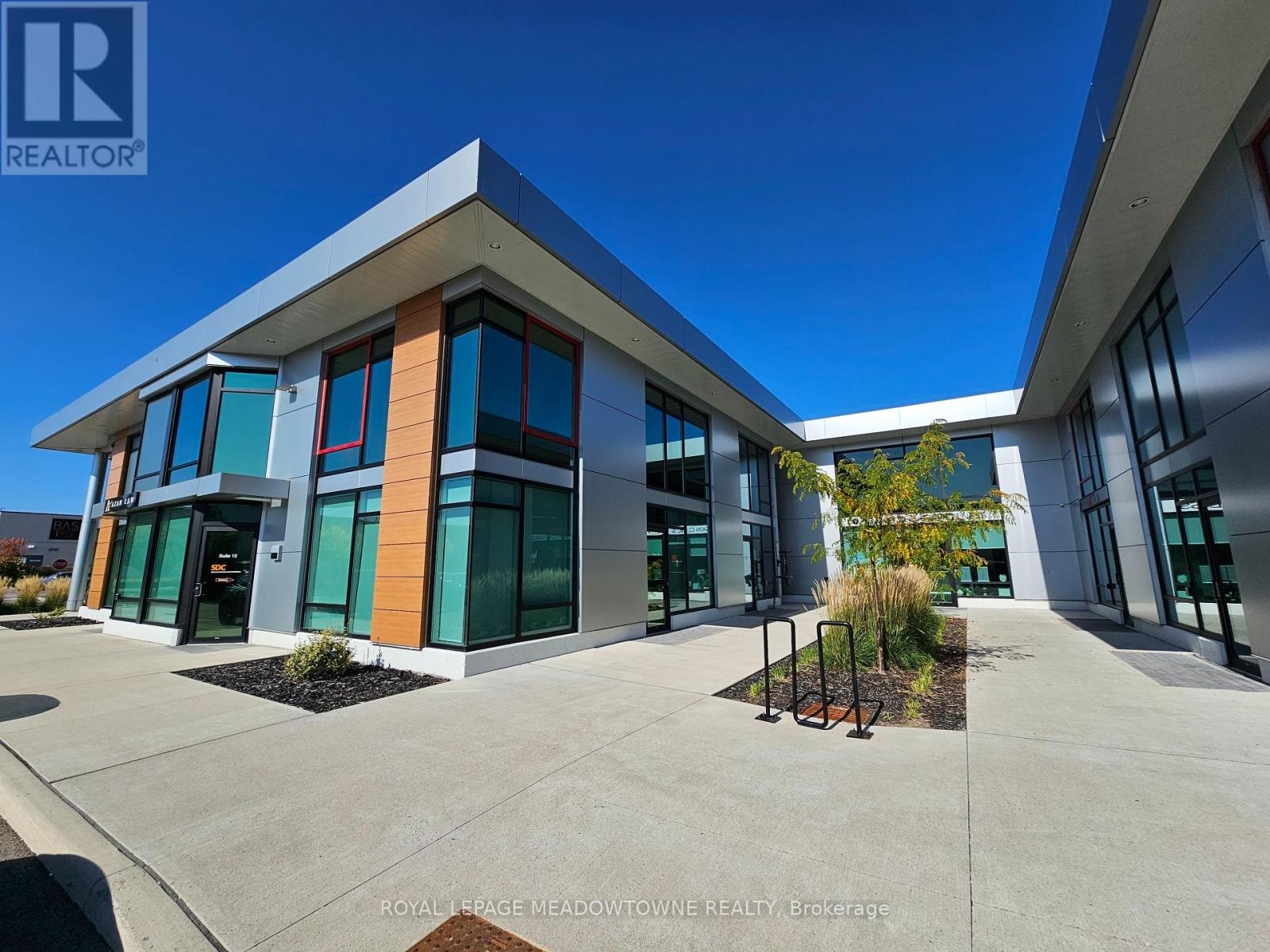 11 - 2578 BRISTOL CIRCLE