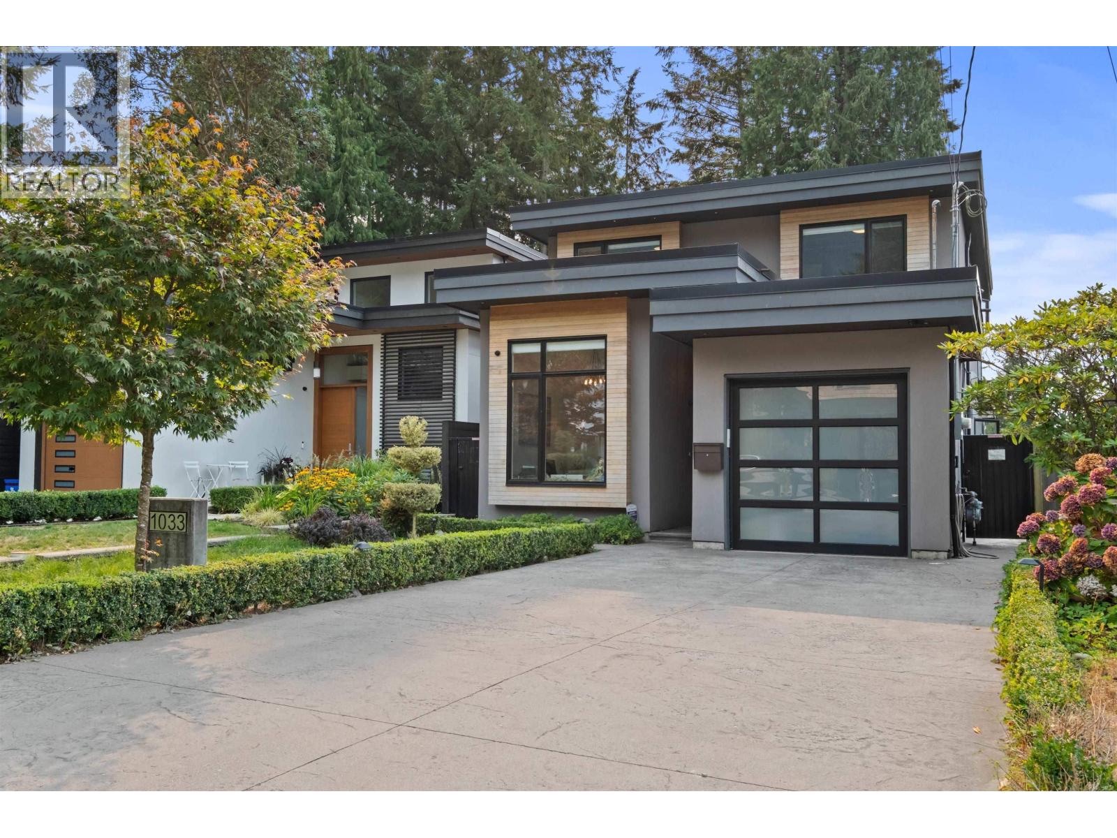 1033 PROSPECT AVENUE