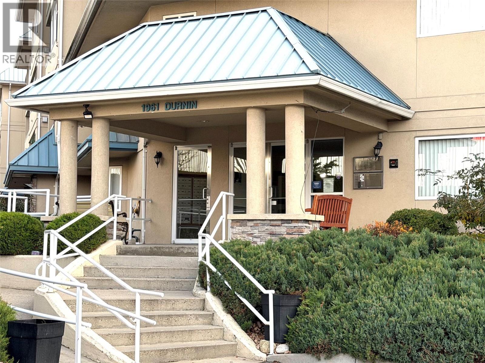 1961 Durnin Road Unit# 315
