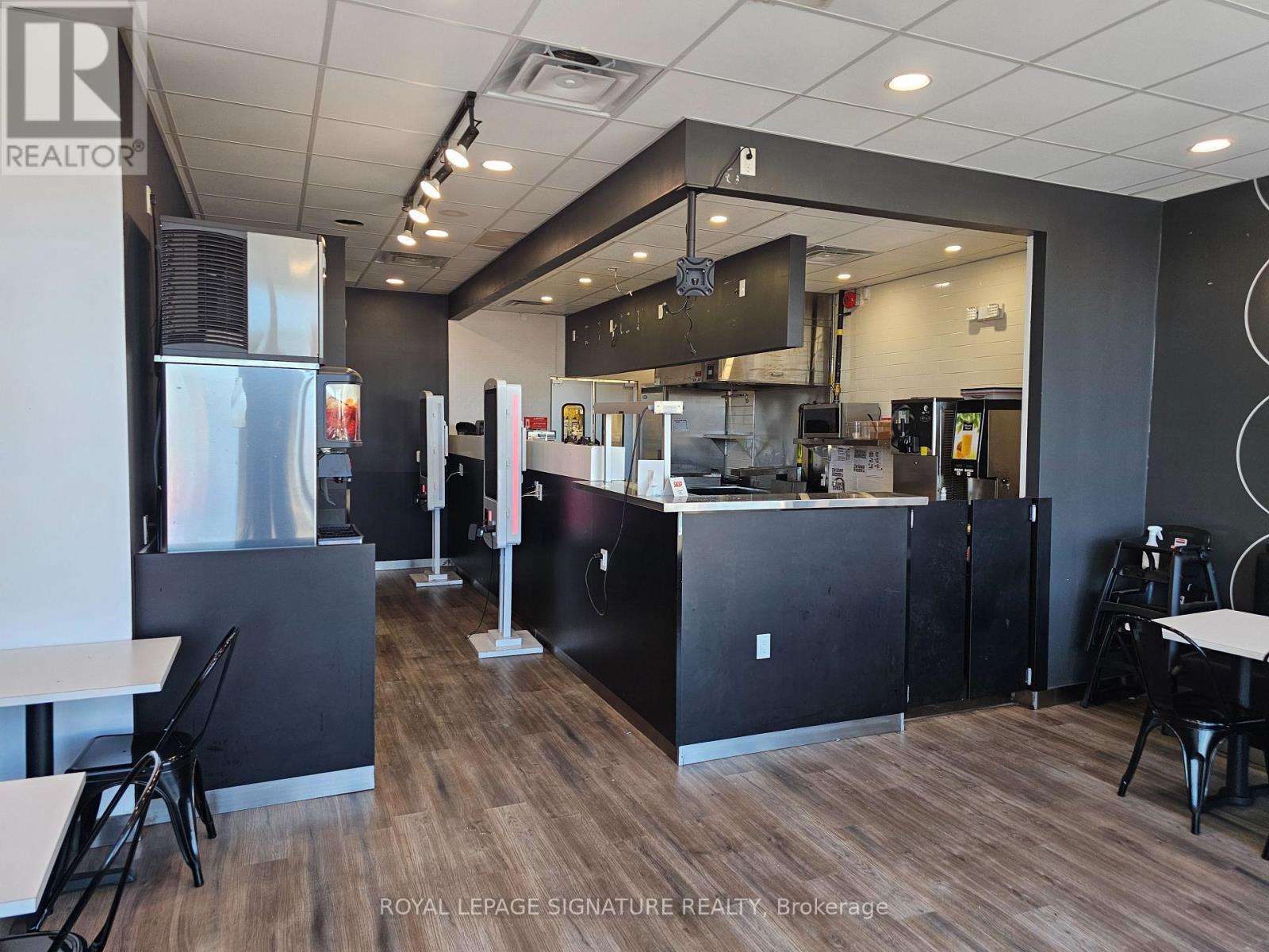 C61C - 212 RITSON ROAD N