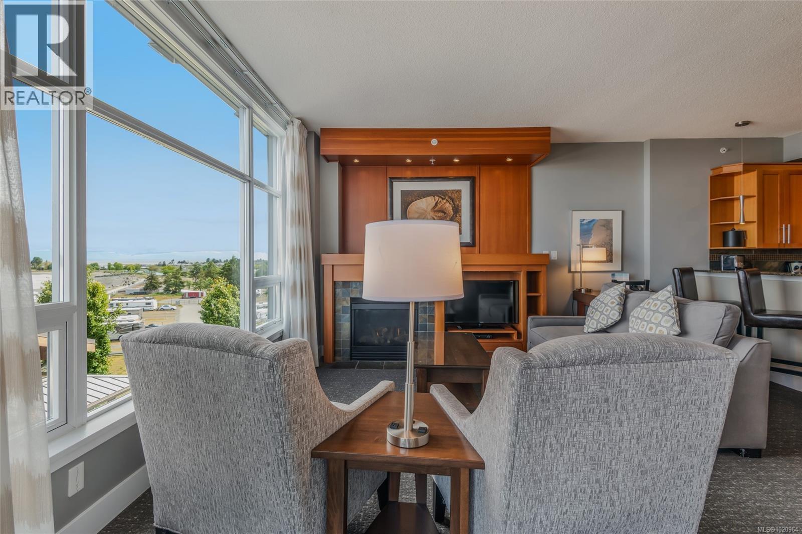 501/502C 181 Beachside Dr