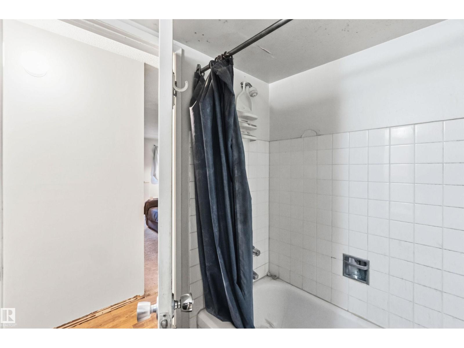 #202 11026 106 ST NW