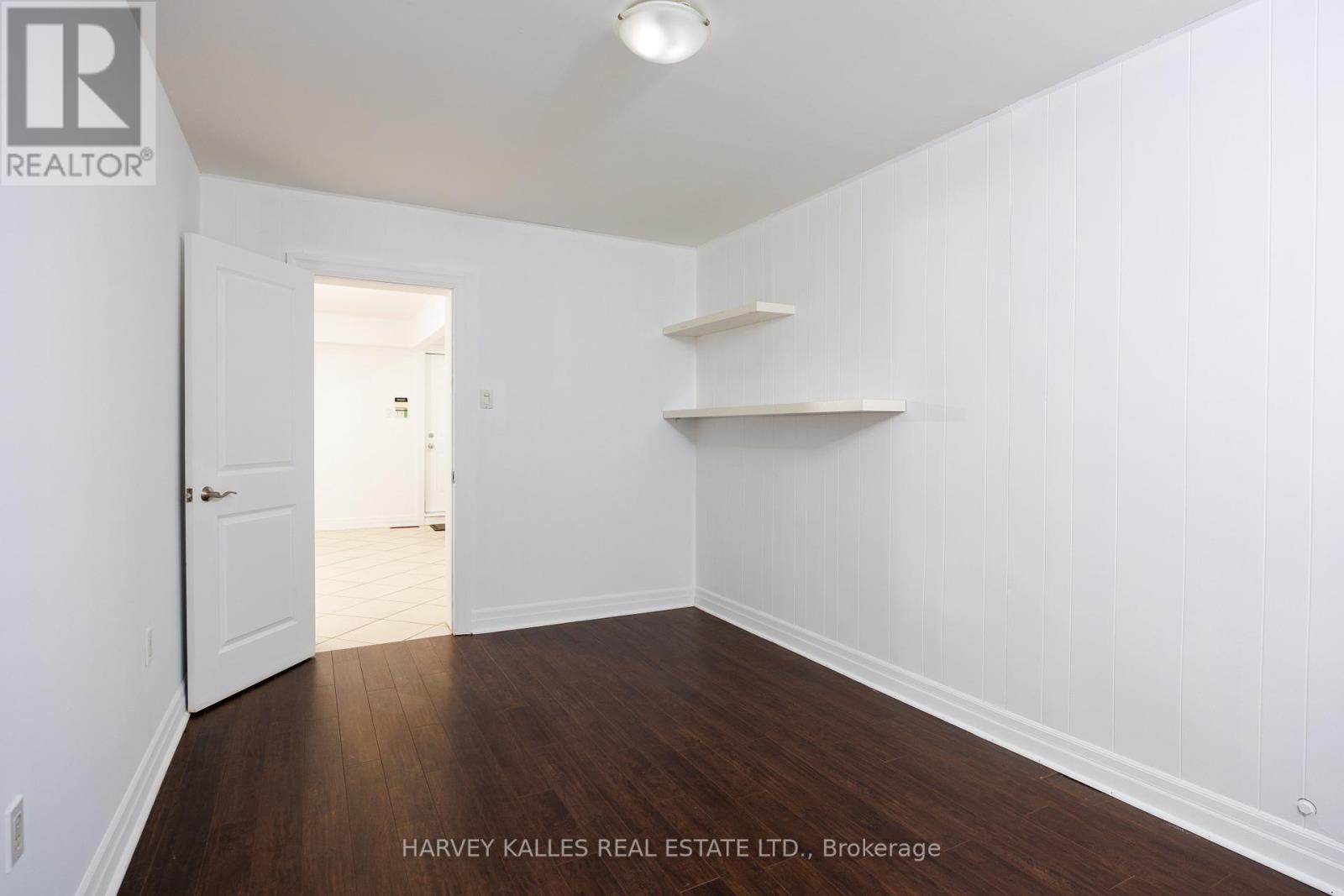 19 BLAIR ATHOL CRESCENT