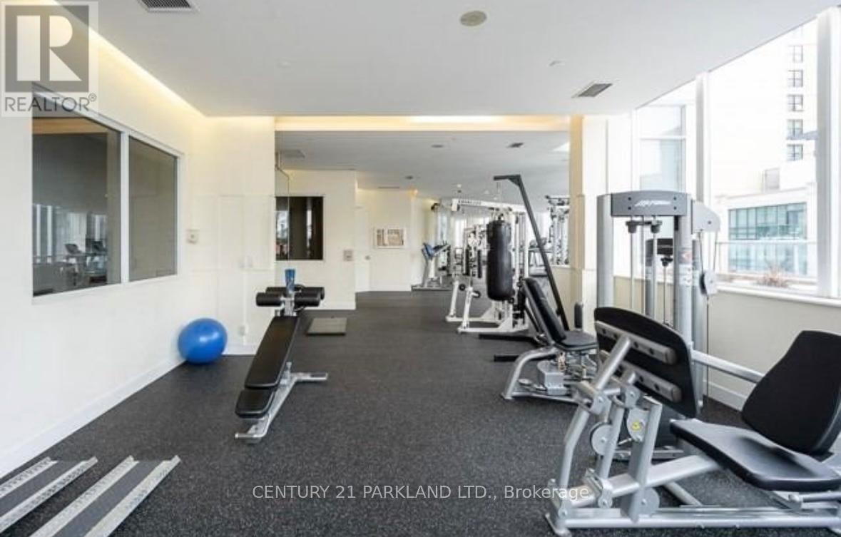 325 - 270 WELLINGTON STREET W