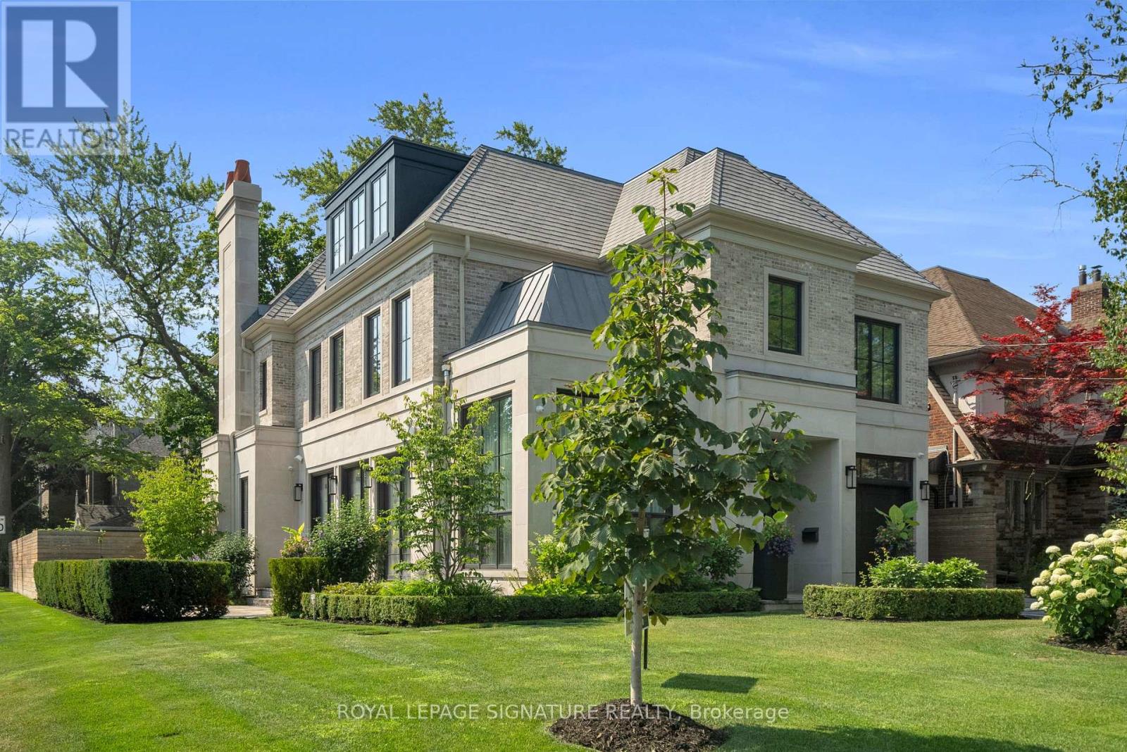 207 STRATHALLAN BOULEVARD