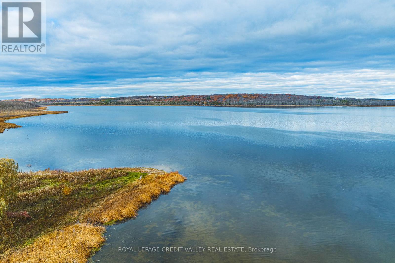 317 - 58 LAKESIDE TERRACE