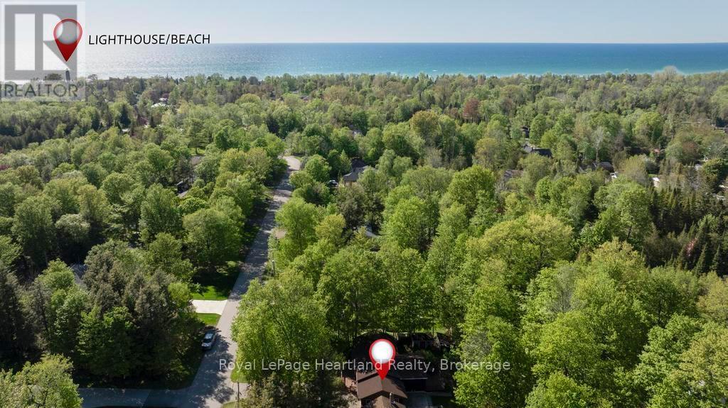 216 SHADYWOOD CRESCENT