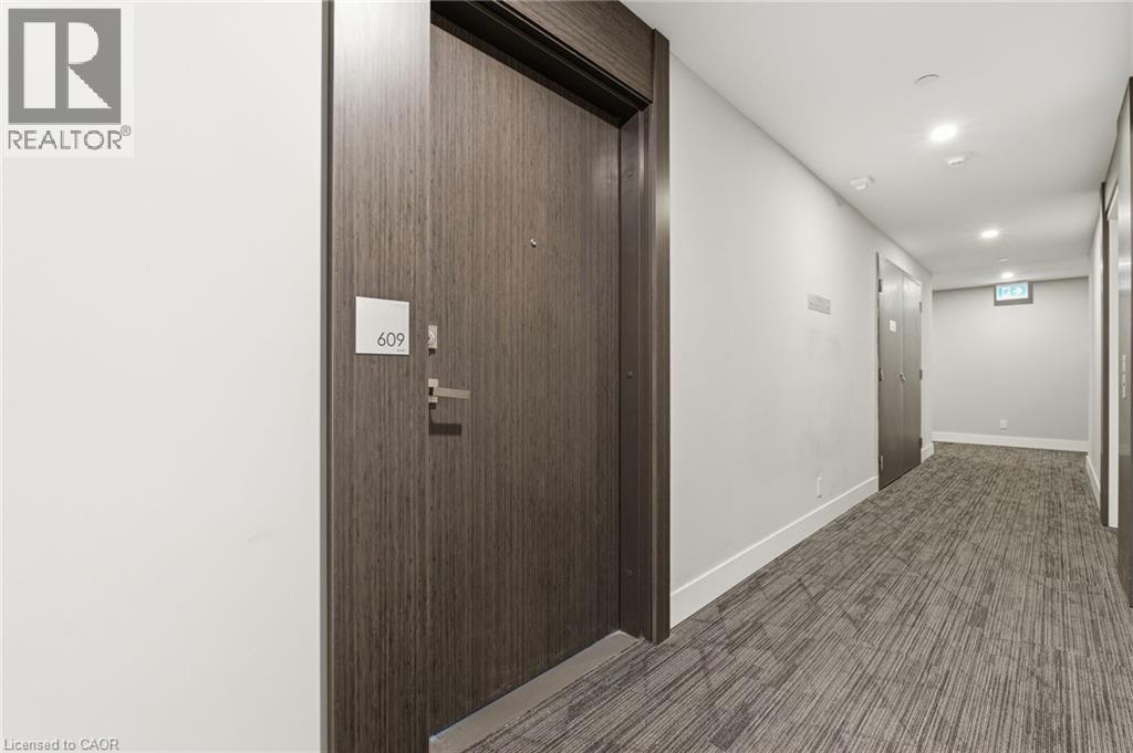 15 QUEEN Street S Unit# 609