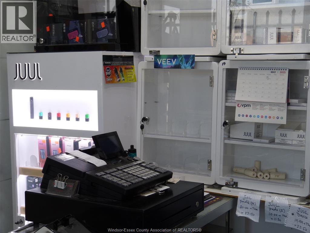 275 ERIE STREET South