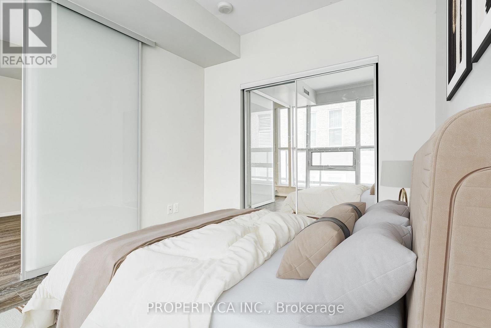 508 - 70 TEMPERANCE STREET