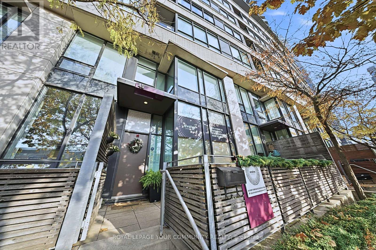 TH G05 - 40 FORT YORK BOULEVARD