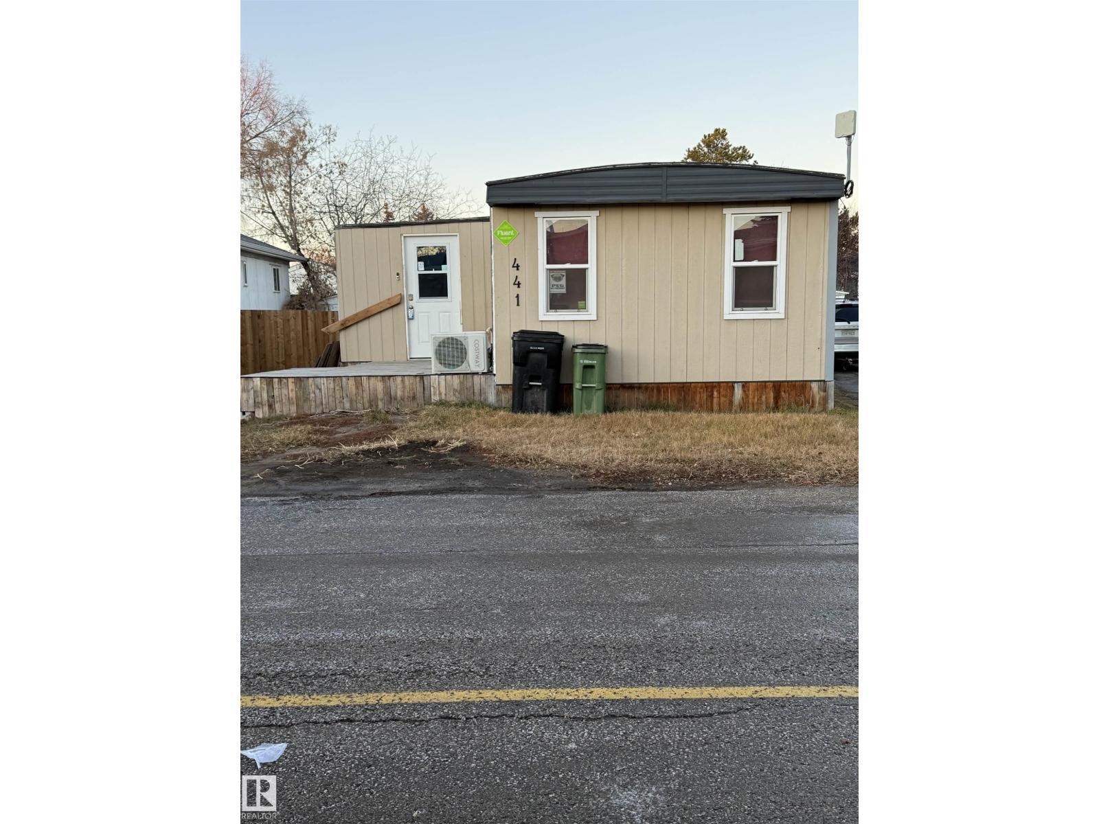 441 WESTVIEW CL NW NW