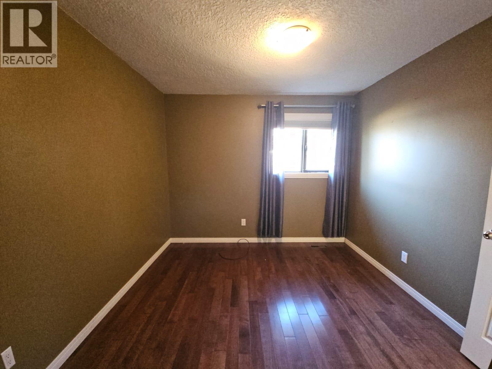 256 Peace River Crescent