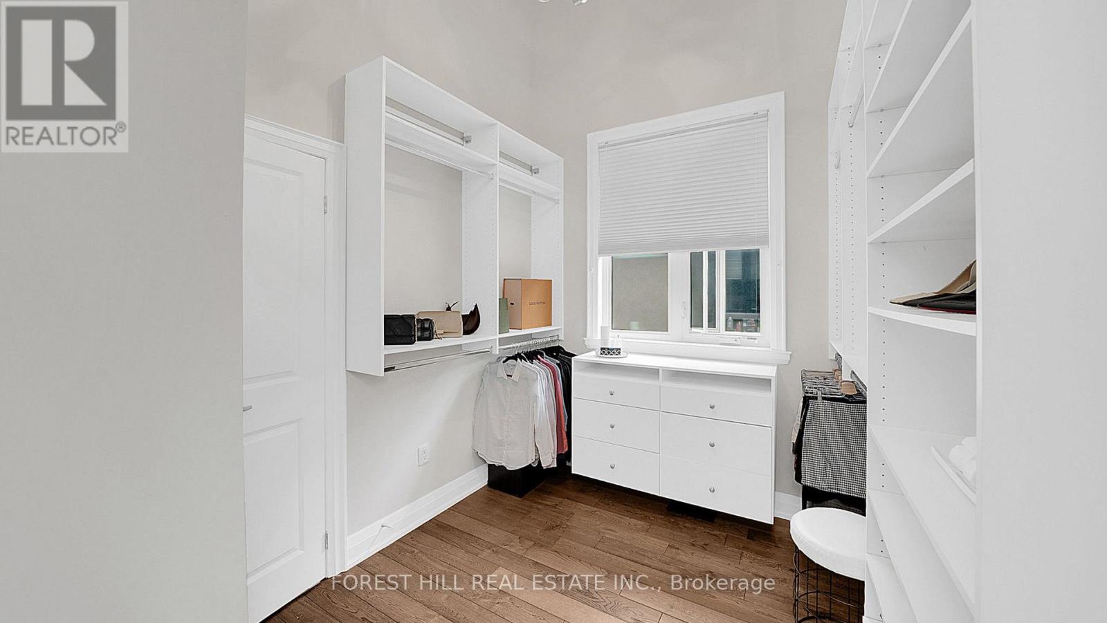 1070 BRIAR HILL AVENUE