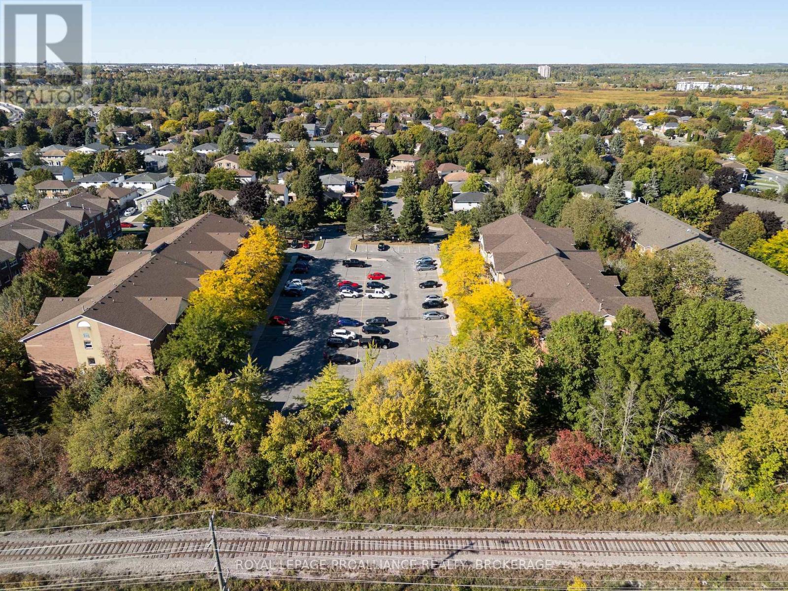 312 - 310 KINGSDALE AVENUE