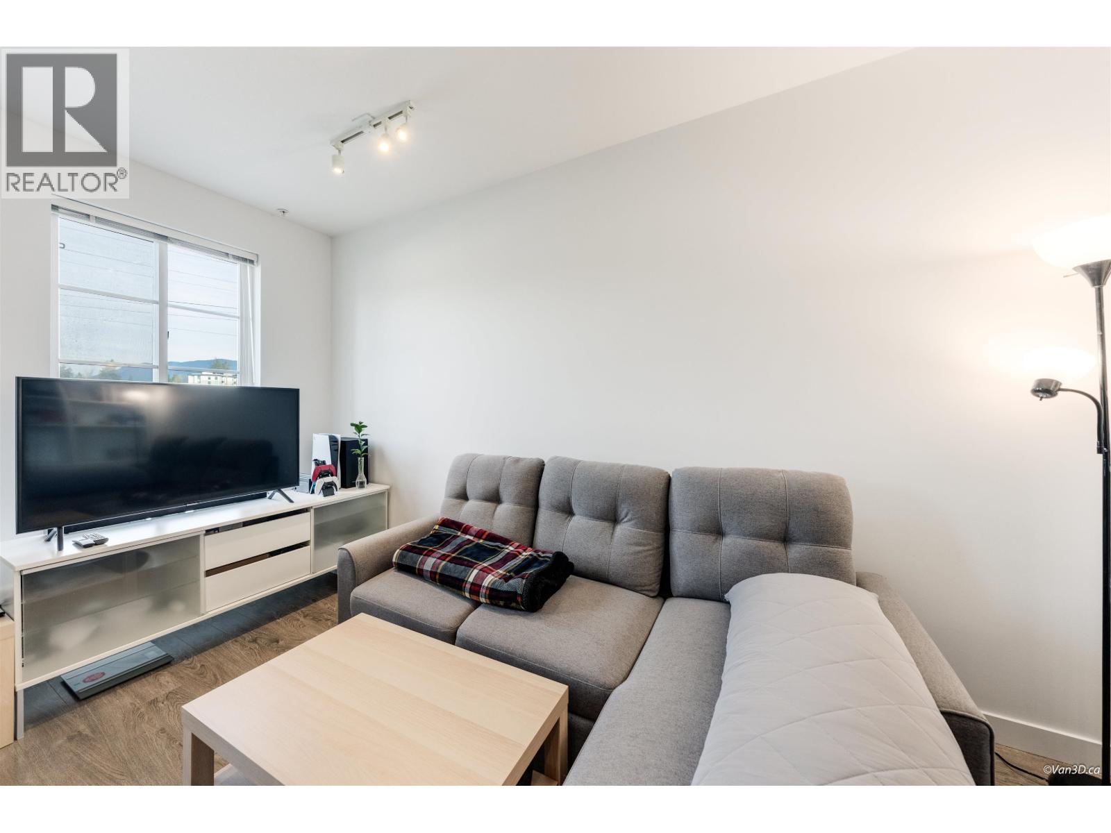 201 618 COMO LAKE AVENUE