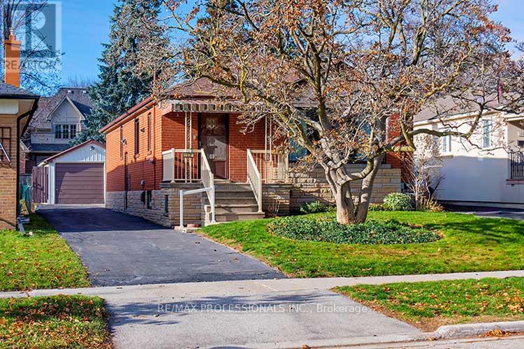 32 NORTHAMPTON DRIVE