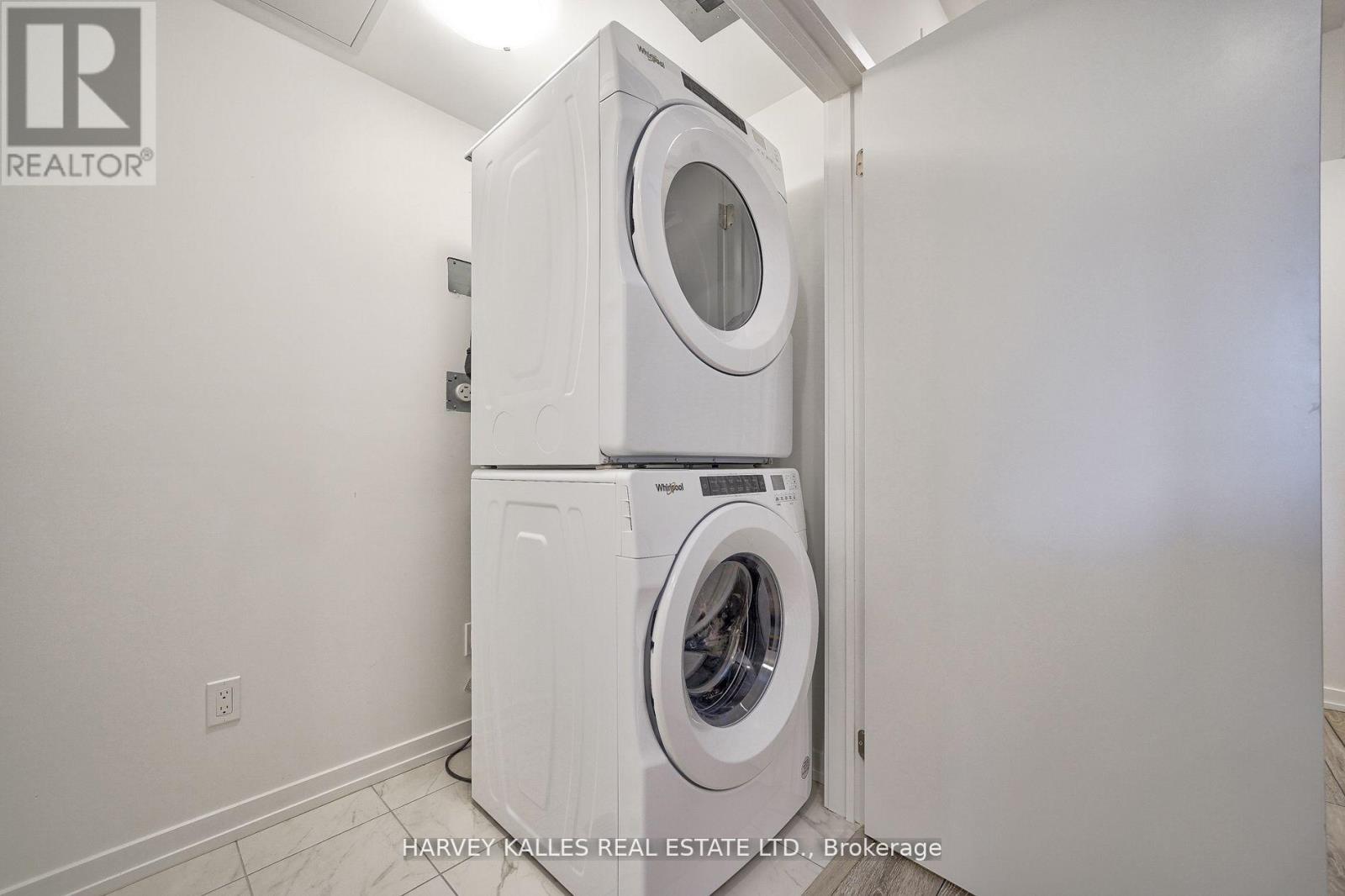 21 - 17 LYTHAM GREEN CIRCLE