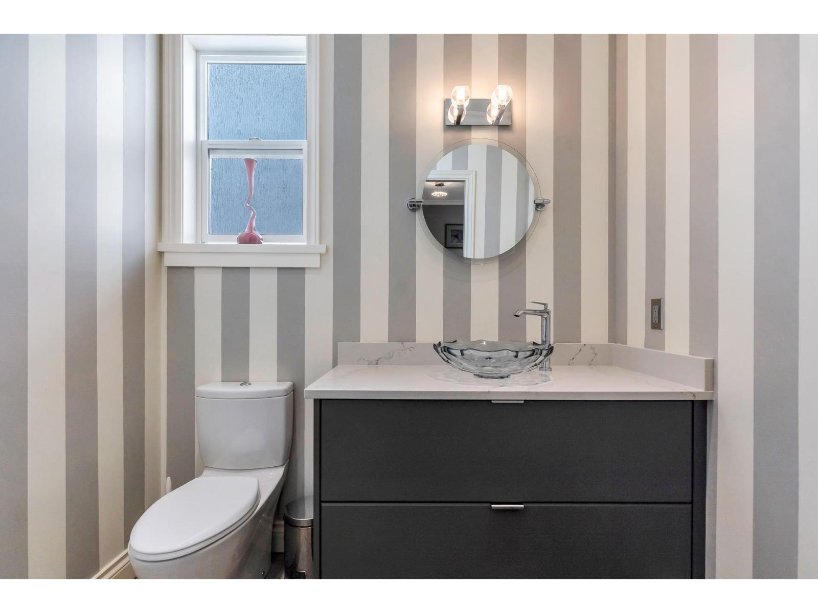 15364 VICTORIA AVENUE STREET