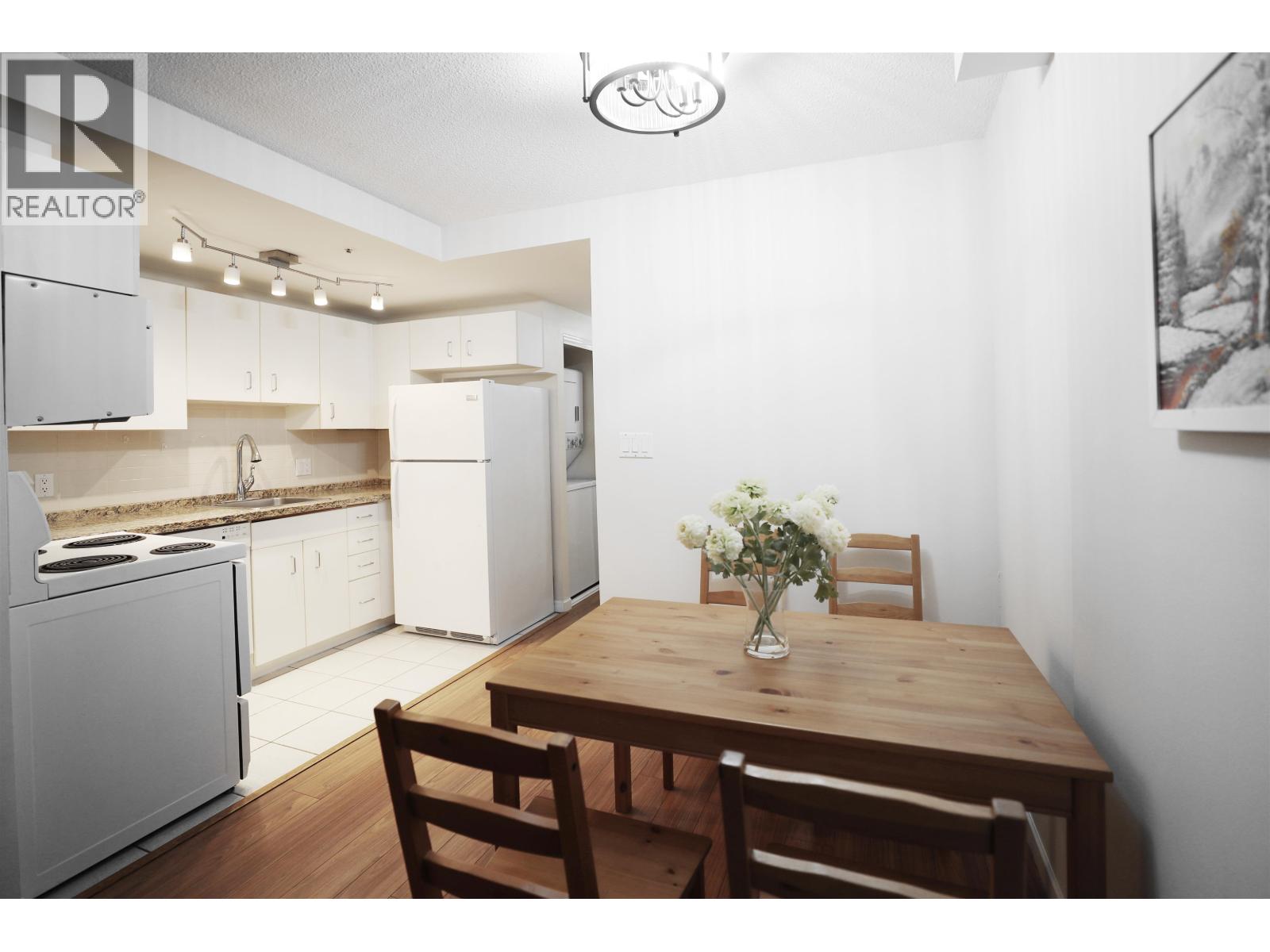 807 555 JERVIS STREET