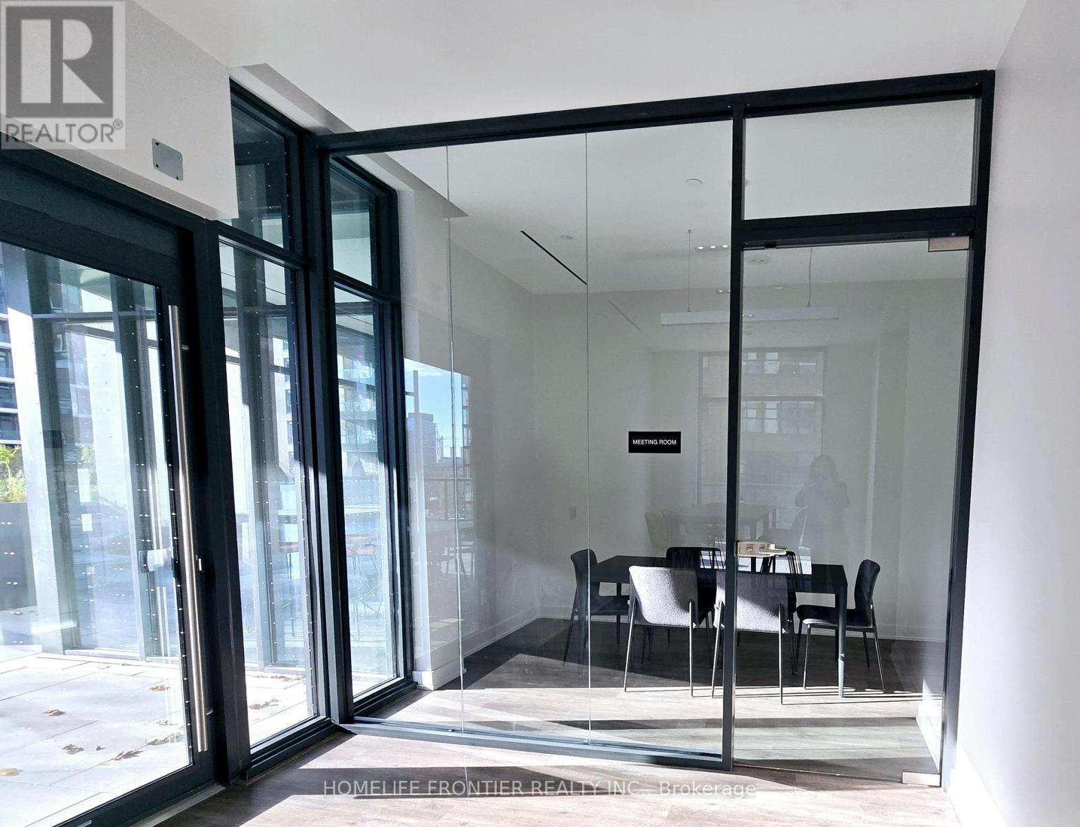 3004 - 65 MUTUAL STREET