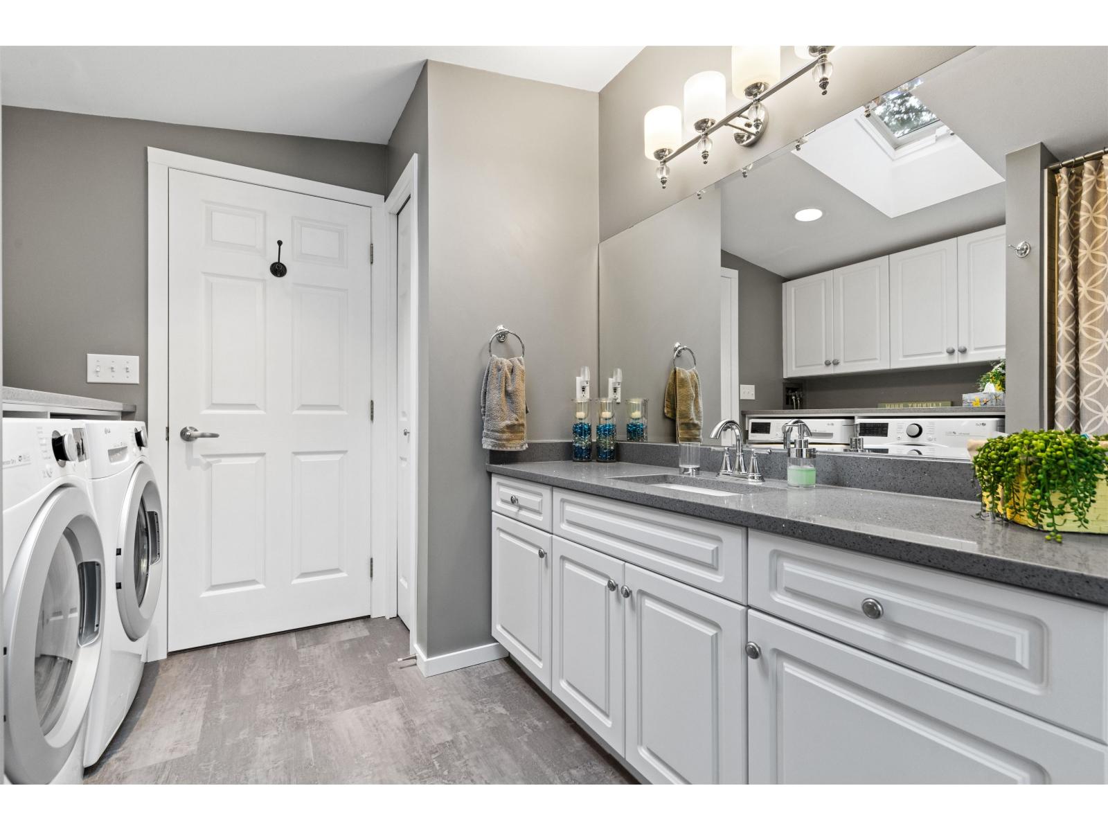 173 FIRST AVENUE, Cultus Lake North