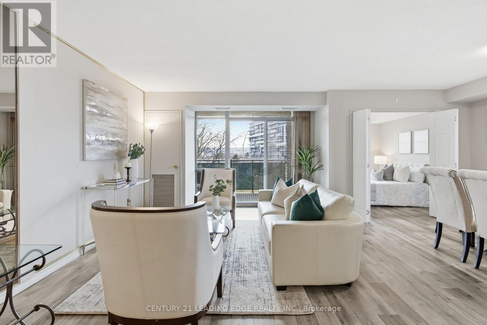 407 - 301 FRANCES AVENUE