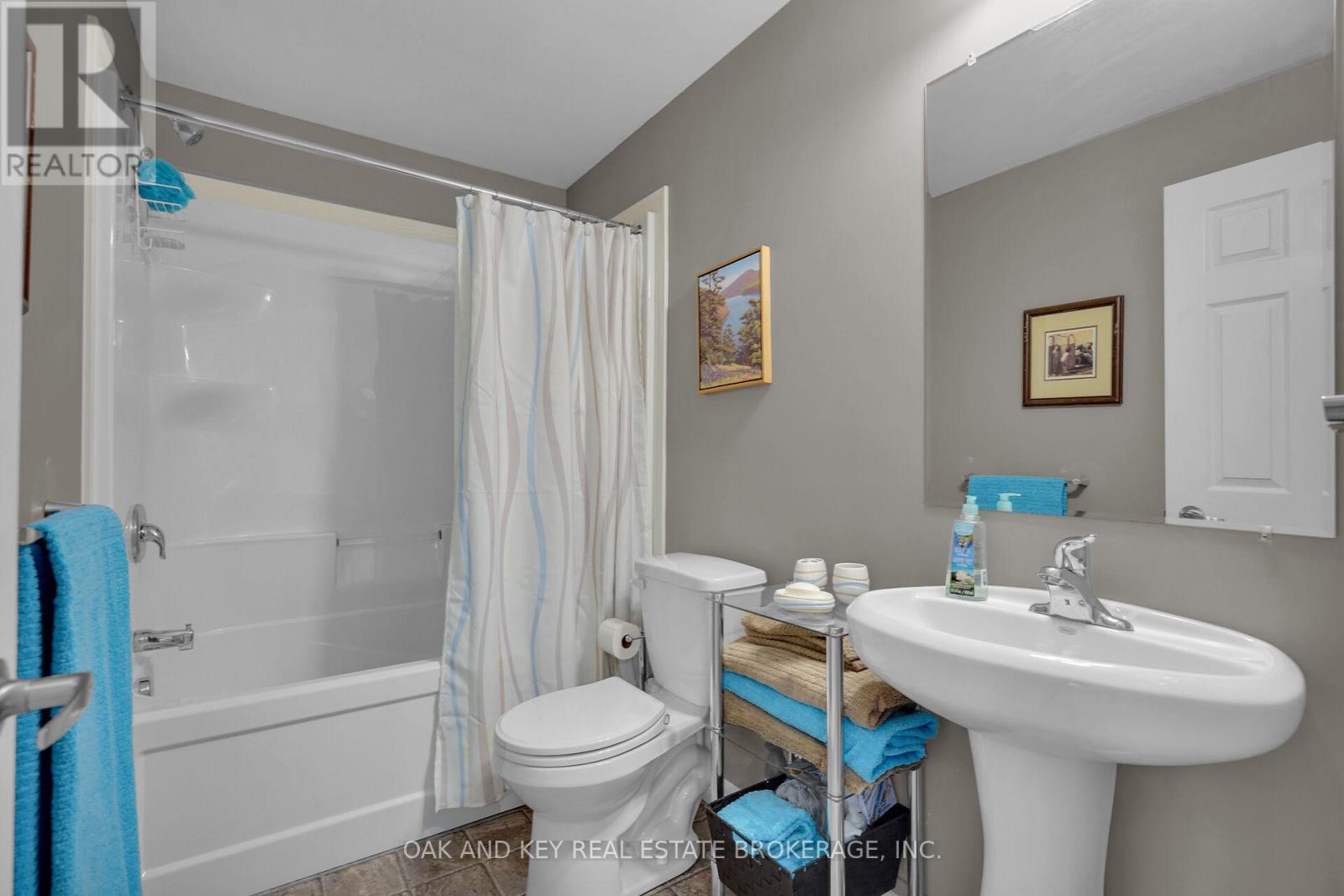 36 - 175 INGERSOLL STREET N