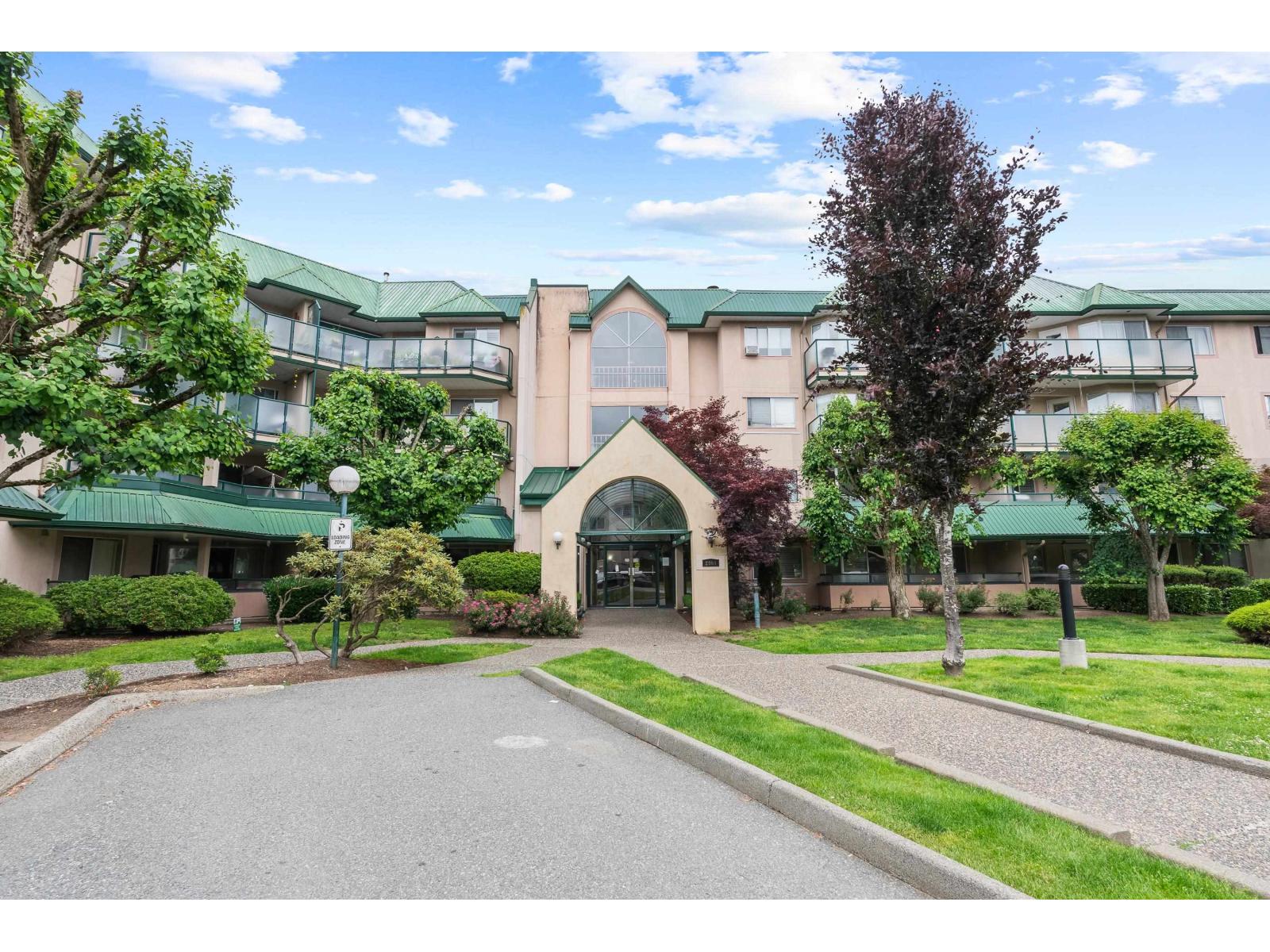 105 2964 TRETHEWEY STREET