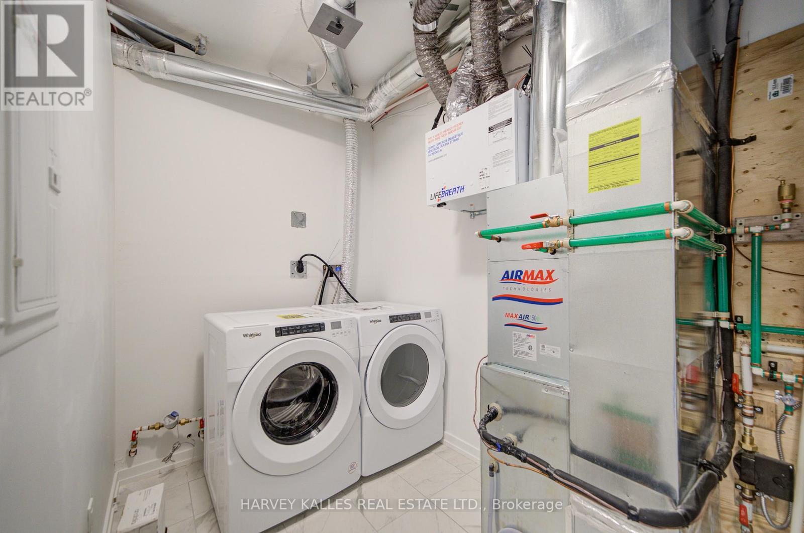 16 - 24 LYTHAM GREEN CIRCLE