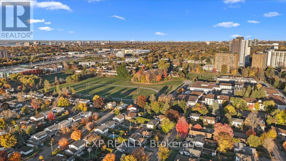 2670 STONE CRESCENT N