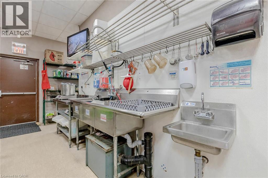 301 FRUITLAND Road Unit# 1A