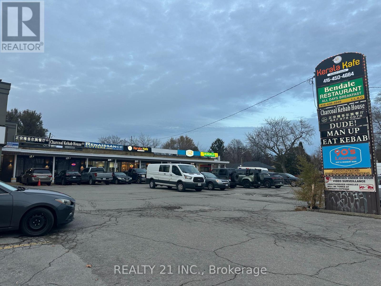 3254 LAWRENCE AVENUE E